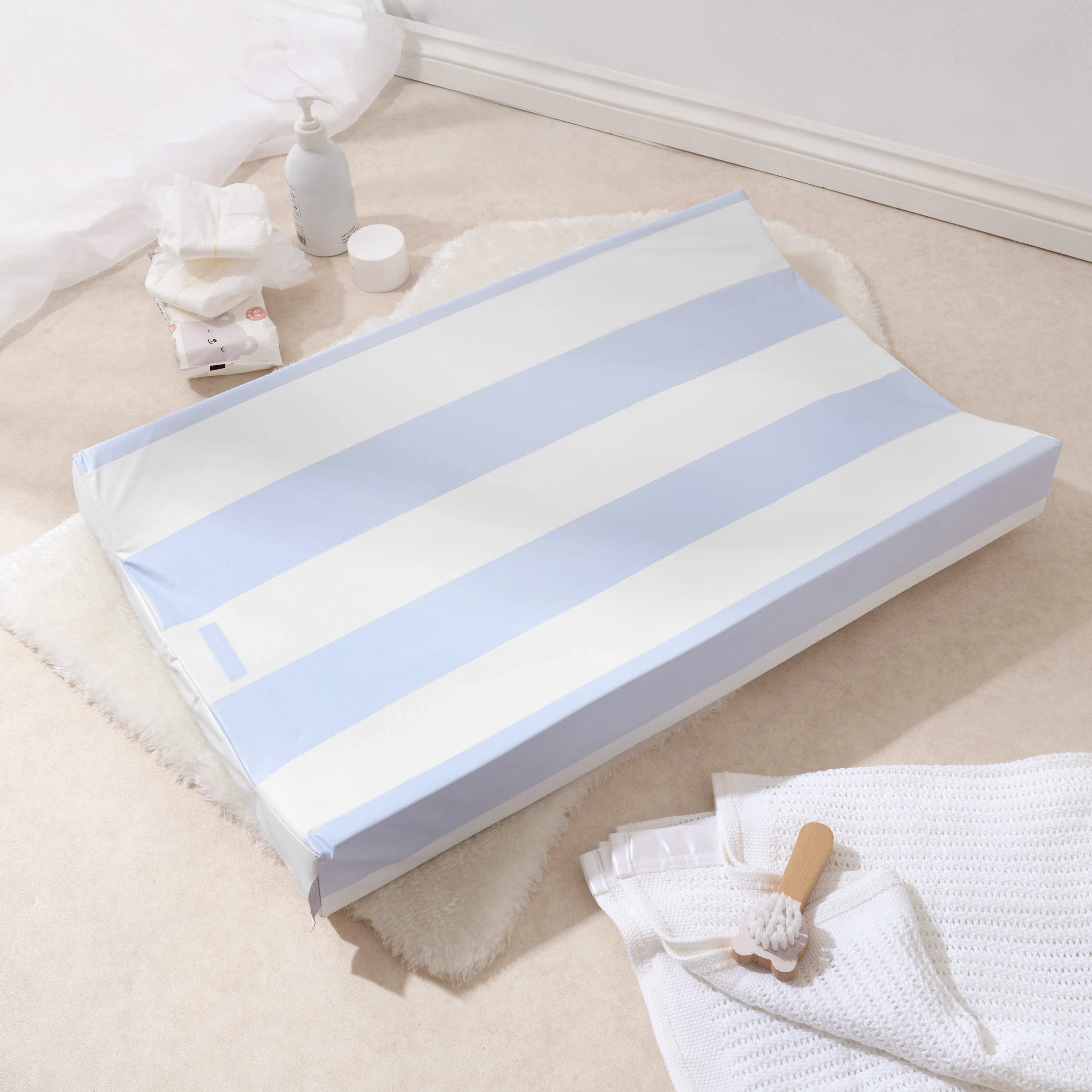 Anti-Roll Changing Mat - Hamptons (Soft Blue) - The Tiny Bed Company™