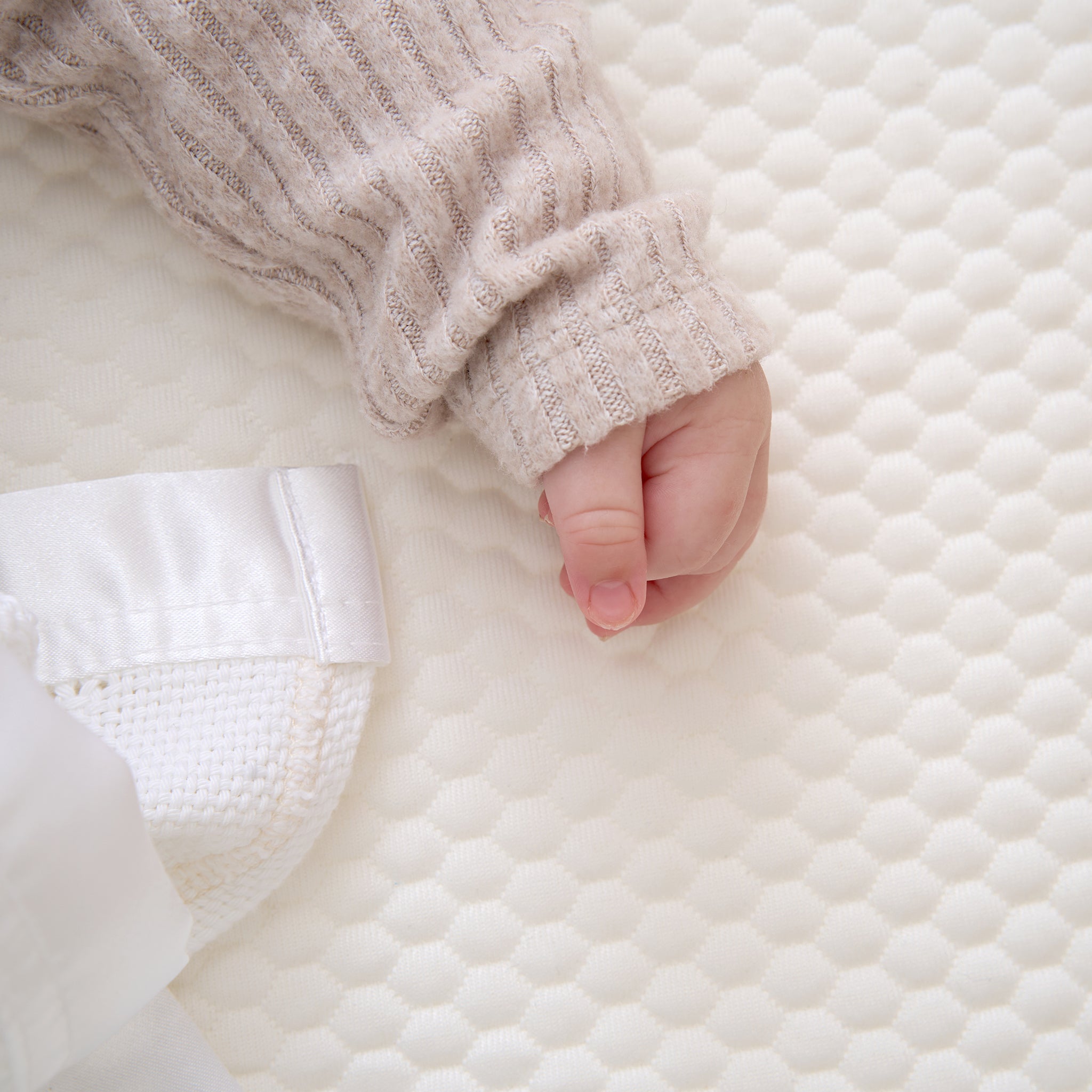 Tiny Dreamer Natural™ - Organic Coconut & 100% Wool Foldable Travel Cot Mattress To Fit Maxi-Cosi Iris 91 x 52cm - The Tiny Bed Company™