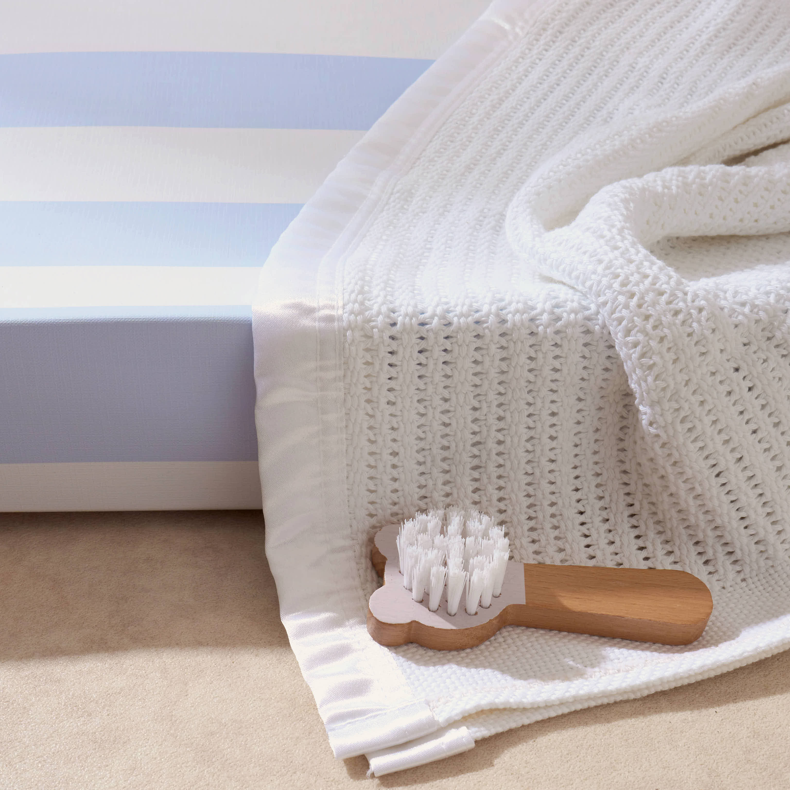 Anti-Roll Changing Mat - Hamptons (Soft Blue) - The Tiny Bed Company™