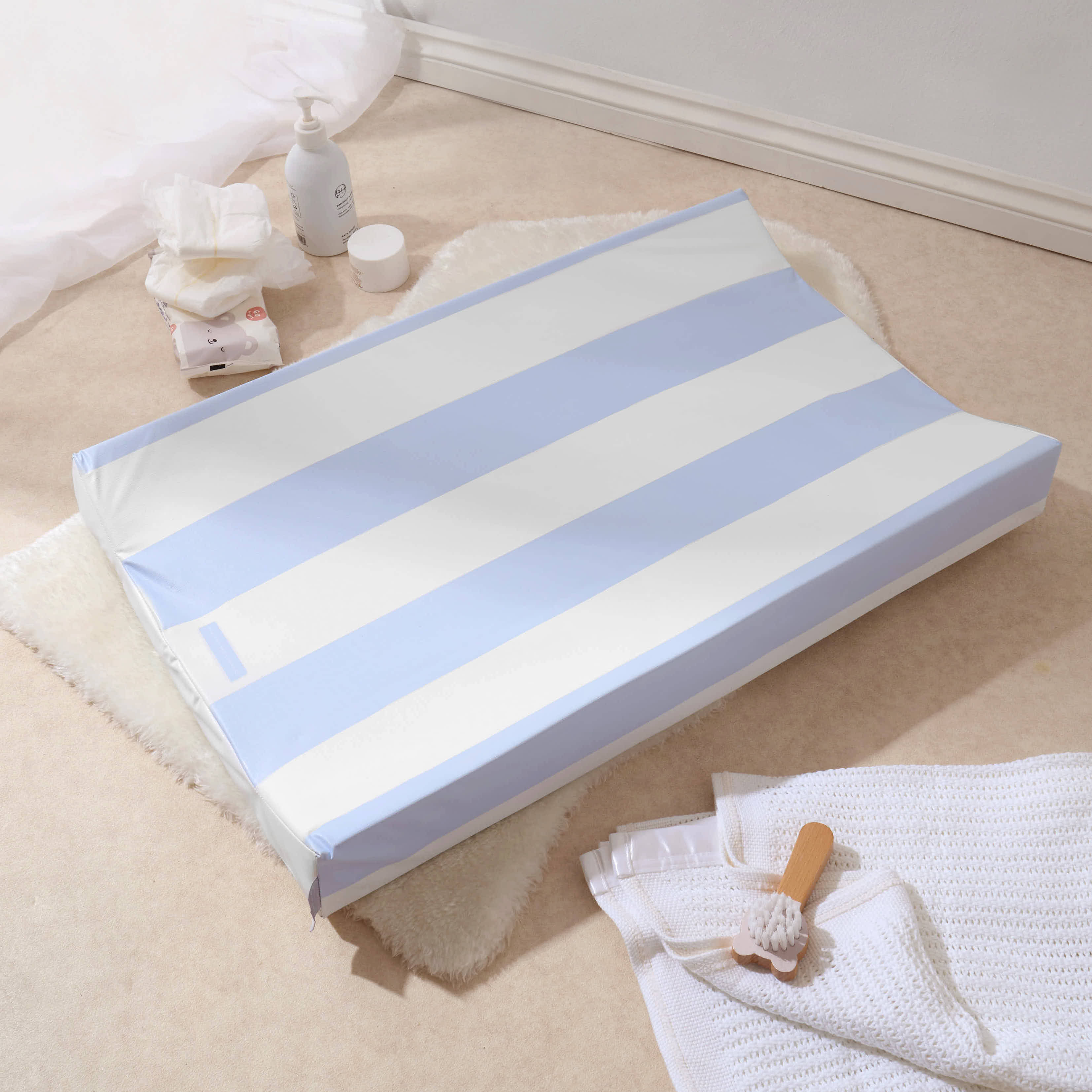 Anti-Roll Changing Mat - Hamptons (Soft Blue) - The Tiny Bed Company™
